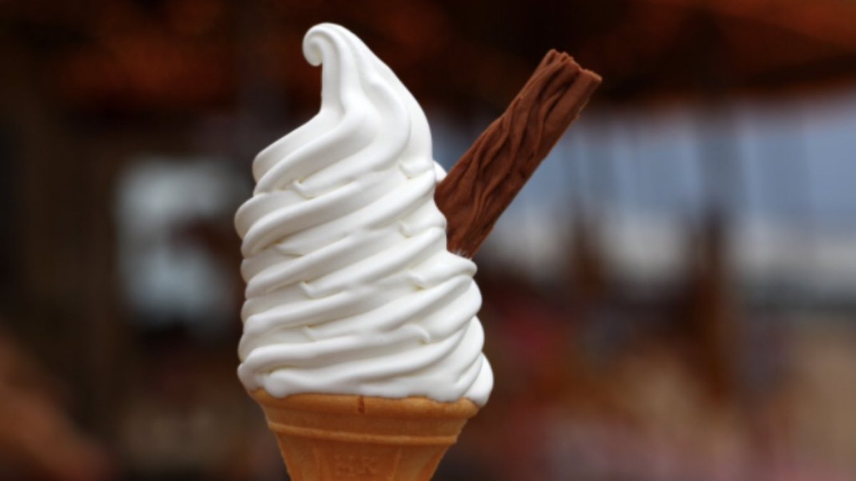 TheFayreNenagh's tweet photo. A great day for Nenagh’s best 99! ☀️🍦
#nenagh #best99 https://t.co/sVu97uuoQC