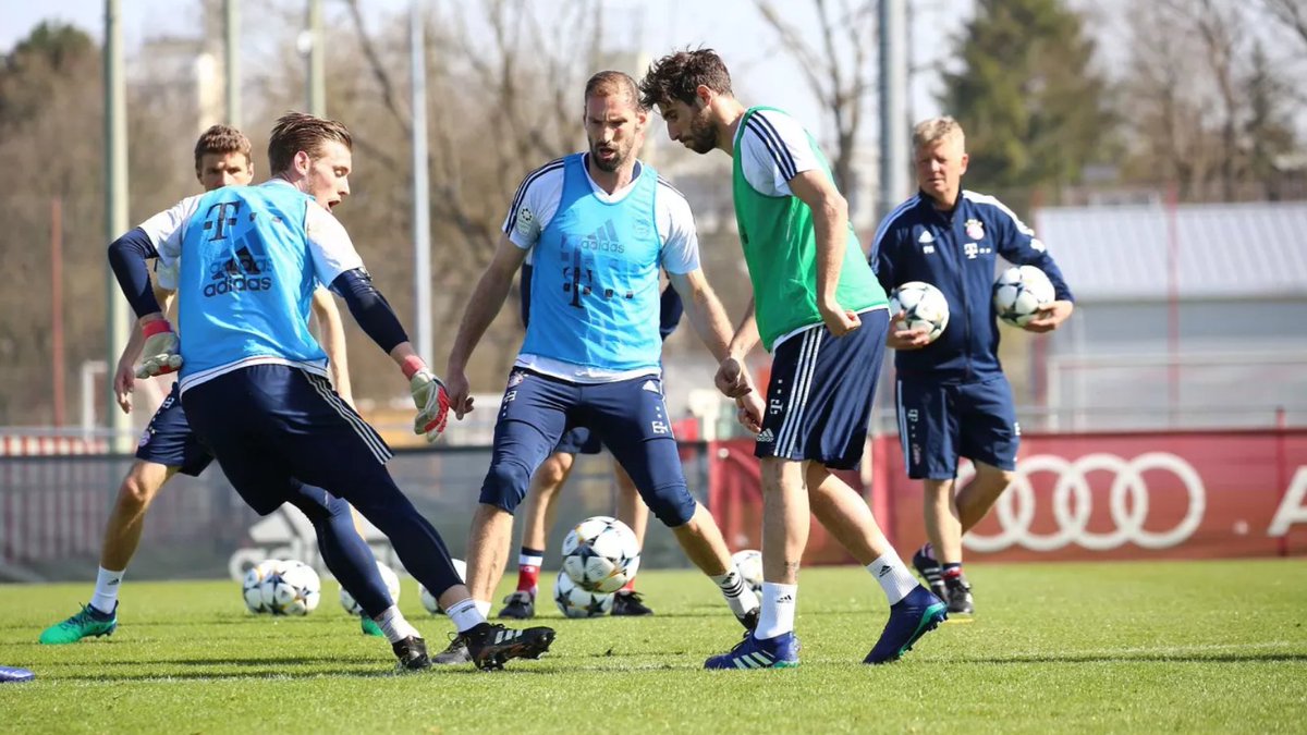 FCBayernEN tweet picture