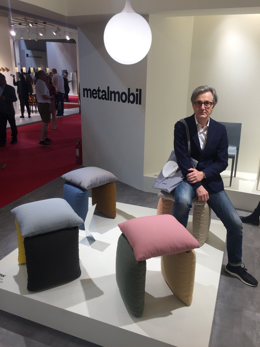 Alessandro Gabellini, our commercial director, the architect Gianni Maria Filindeu and the graphic designer <a href="/leonardosonnoli/">leonardo sonnoli</a> today, talking about #Metalmobil with <a href="/archiproducts/">Archiproducts</a>.
Stay tuned for the full interviews.
#metalmobil #mdw2018 #metalmobilmdw2018 <a href="/iSaloniofficial/">Salone del Mobile</a>.