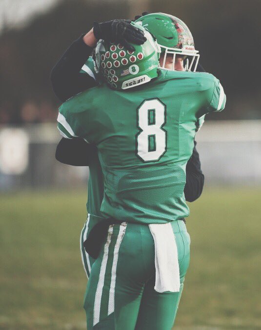 trebeard_'s tweet image. Happy Birthday Brudda ❤️ #2high #headhunt