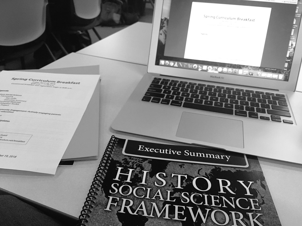 SarahHeffron's tweet photo. Curriculum breakfast at SCOE. Digging into History-Social Science. @NatomasUSD @CHSSP_SO @BethSlutsky https://t.co/tZYpioPZIt