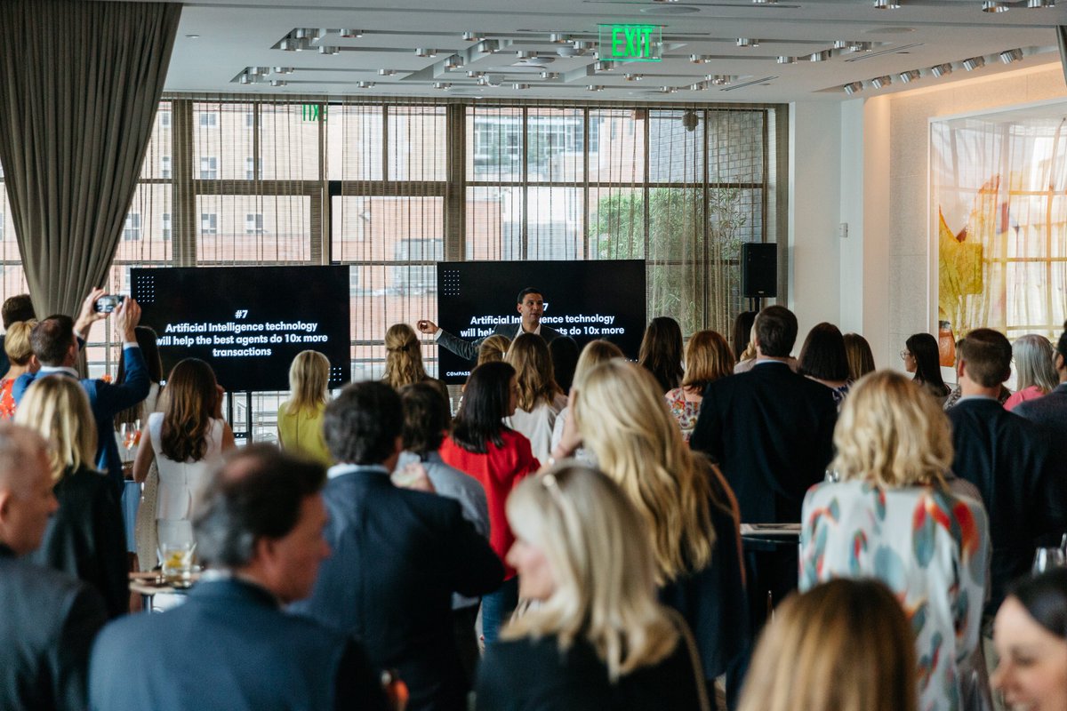 RobReffkin's tweet image. Celebrating our success in Dallas last night! Since launching here in January, we’ve been able to build an incredible founding team &amp;amp; make a massive impact in only a few short months. Thank you to our agents &amp;amp; employees, I’m honored to be on this journey with all of you.