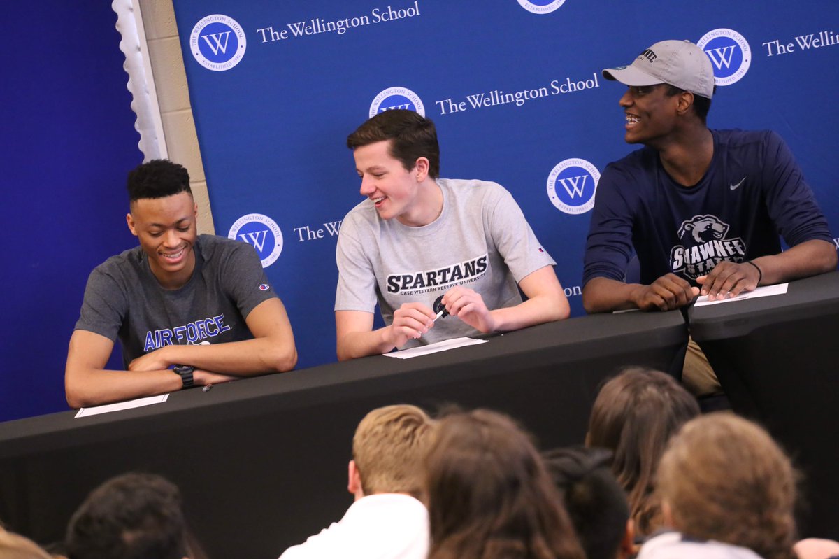 GoJagAthletics's tweet image. Congratulations to the student athletes that signed today to play college athletics next year! 

Solomon Pierre-Louis - Air Force 🏀
Bob Faller - Case Western 🏀
Noah Berry - Shawnee State 🏀
David Jacques - Ohio Wesleyan 🏊🏼‍♂️
Connor Biernat - Skidmore 🎾