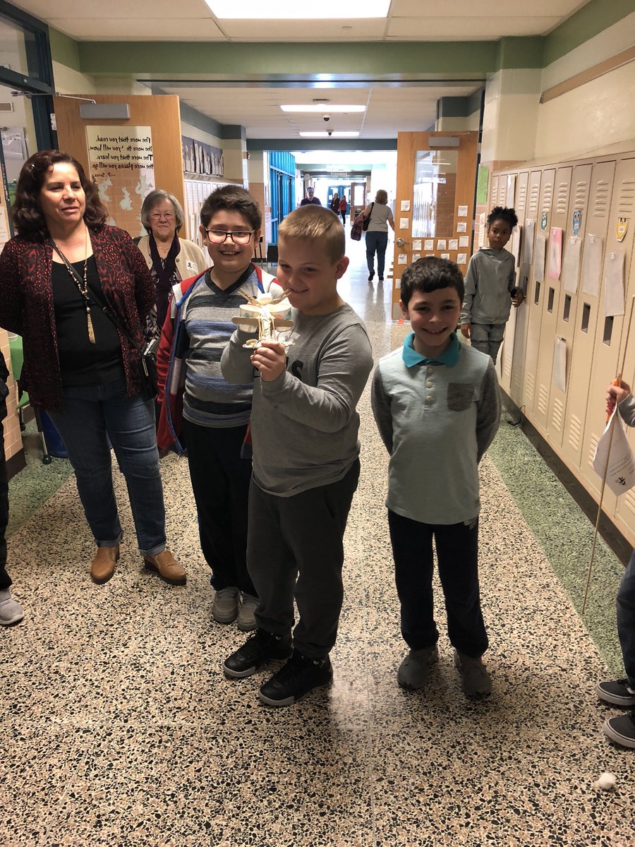 OverlookGrade3's tweet photo. Thanks to all of the grandparents who came to celebrate #GrandparentsDay with us! We hope you enjoyed it as much as we did! @OverlookES https://t.co/a8GwxbycQg