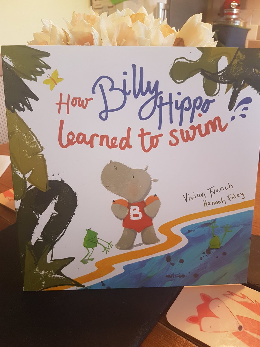 gemmaclunie's tweet photo. Its taken a while as it had sold out at the supplier but very excited to finally meet Billy! @OwlingAbout @fivekingdoms @littledoorbooks @DulwichBooks #hannahfoley #illustration #impressive https://t.co/hnk96bpopz