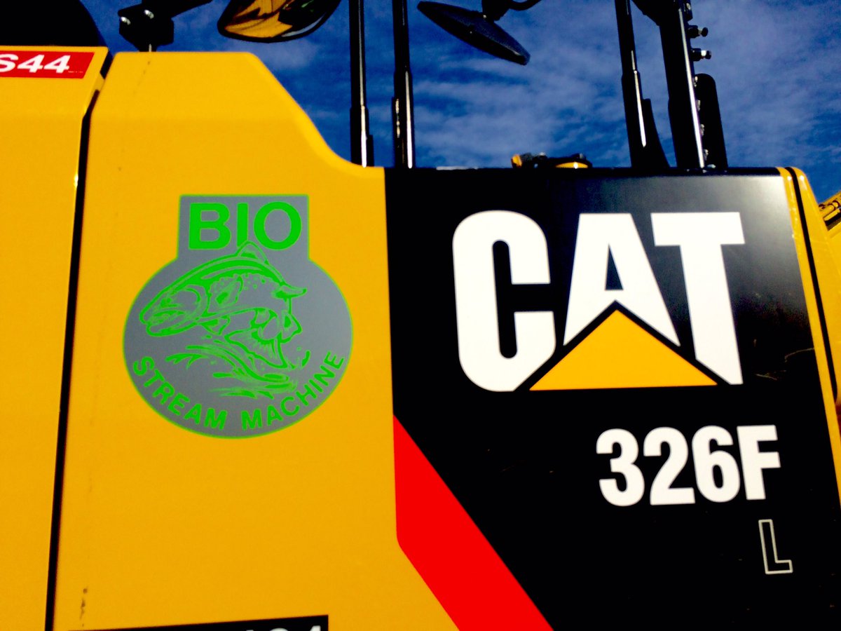 Rent_Cat's tweet photo. Our long reach excavators do much of their work around waterways that are home to some very important fisheries; so we set them up with fish friendly biodegradable hydraulic fluid and non toxic antifreeze...just in case. 🐡 https://t.co/ZFygd3jWXz