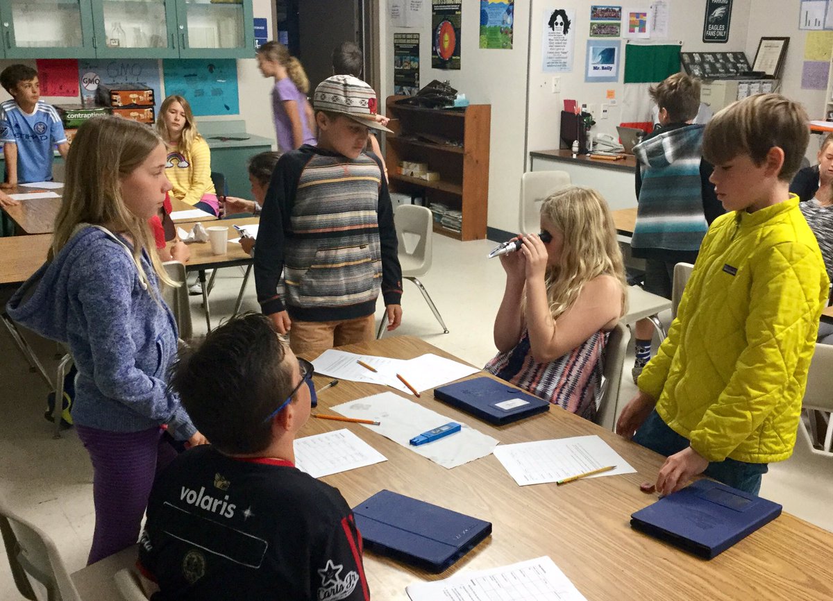 SoCalSTEAMteach's tweet photo. Testing the salinity of different water samples using a refractometer as part of a water quality lab.  @AdaHarrisKids @CardiffSchools #science #gathering data #computationalthinking https://t.co/4KbI56ibqX