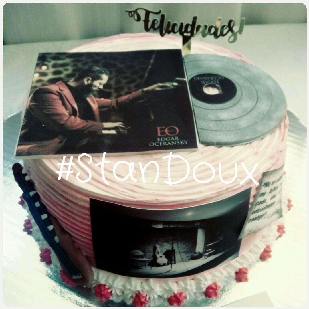 StanDoux's tweet photo. Música con sabor para festejar #StanDoux #Pastel #EdgarOceransky https://t.co/BmEUrXaHEN