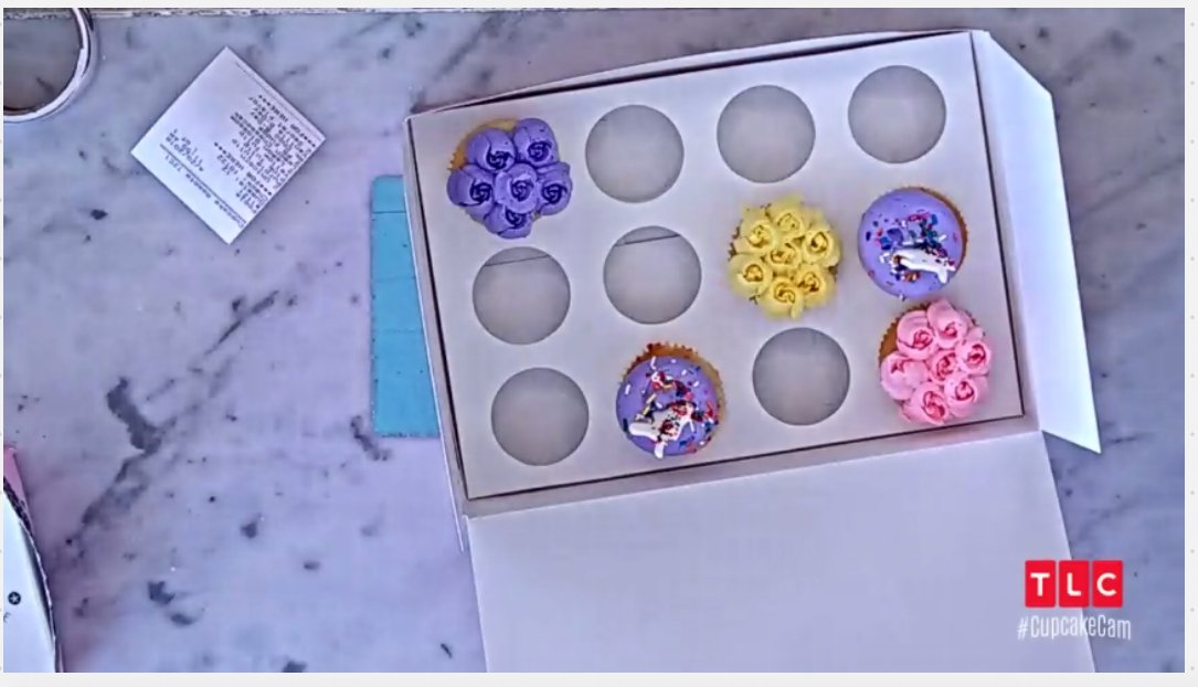 GTownCupcake's tweet photo. 3 beautiful Spring π·π·π· cupcakes! And next.... #CupcakeCam #PackingCam https://t.co/5YccV0tc55