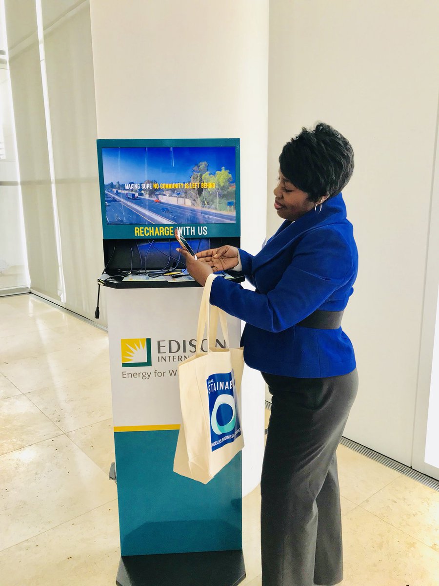 SCE_CarolynS's tweet photo. Workforce development 500k clean energy jobs in CA and the Epic Center of innovation. - Hon. Kevin de Leon The Figueroa family in SCEs service territory in East LA received rooftop solar, EV chgr GRID. Model for creating jobs and clean air. #LABCSummit18 #Pathway2030
#GrowSolar https://t.co/C6fkFYltvb