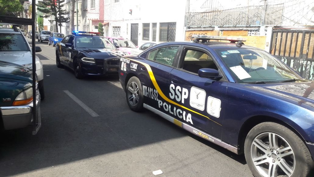 LMunicipio's tweet photo. @VillaDeCortes1 @SSP_CDMX @UCS_CDMX @hiramalmeidae @elconsejomx se mantiene constantes recorridos sobre Gregorio Lopez y Fuentes, Ruben M. Campos y Luis G. Inclan de Villa de Cortes con patrullas y personal Pie tierra, para evitar el incremento de este delito se mantiene comunicación con el C-5 y C-2 Sur para lograr detener a los delincuentes https://t.co/awYkosR3My