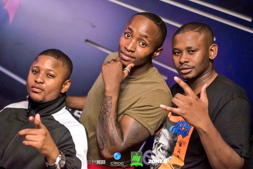 Liihlendimande's tweet photo. Does your squad look as ready as mine 😏😏😏 #TeamFully
Let's get Fully tonight!! Bring your squad 💃 💃
🚨 Doors open at 8pm
🚨Free for ladies before 9 pm
🚨R50 entry
#MintICU
#Zone6Venue
#MintFridays https://t.co/26r1kJXQTK