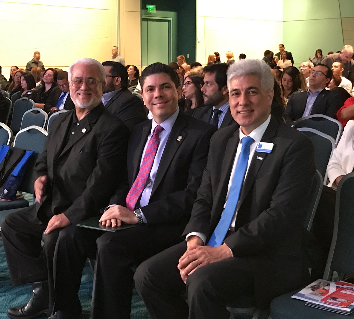 EddieCharbonier's tweet photo. Junto a Eddie Lopez,Presidente de la Asociación de Realtors de PR y Edgar Morales, Federal Political Coordinator #Comprometido #DesarrolloEconómicoPR #RealEstateUP https://t.co/B58UE74mvB
