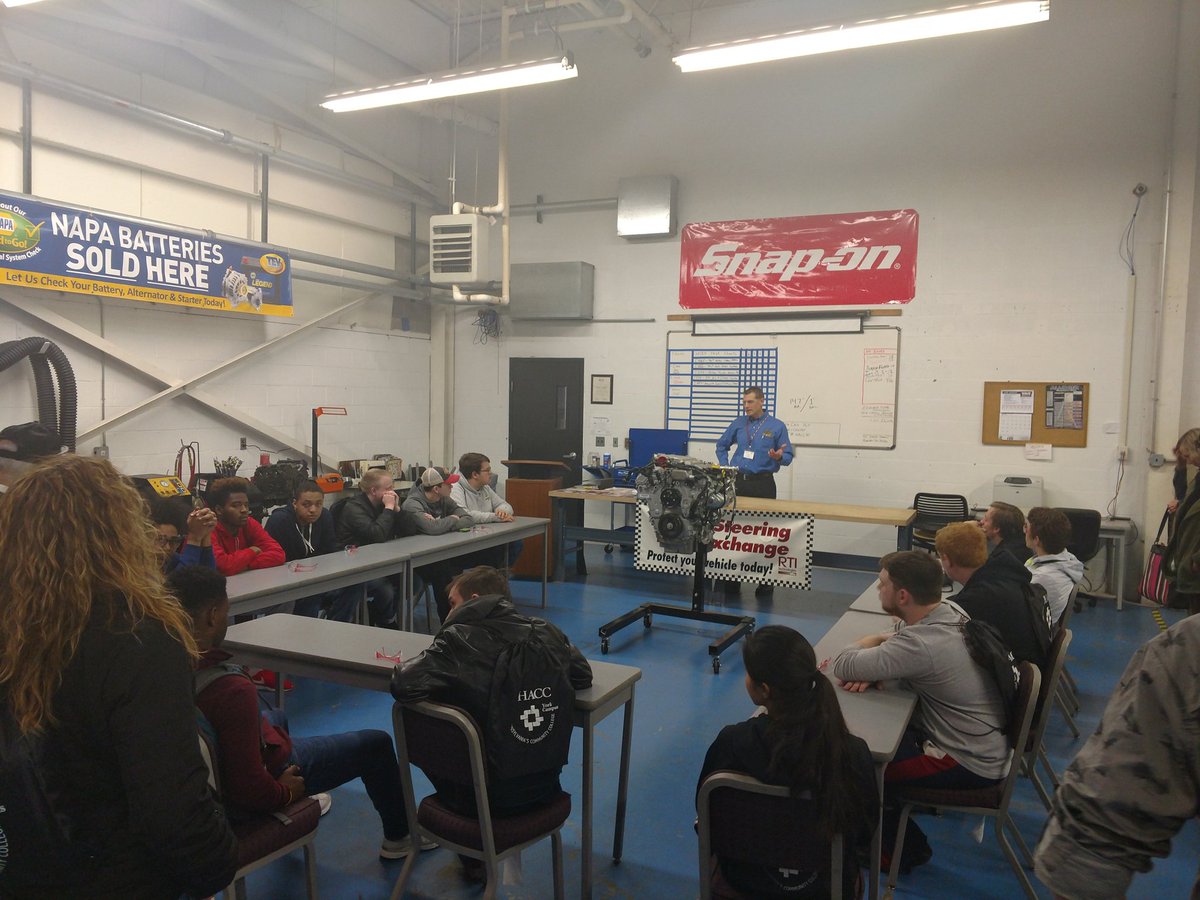 HS_CareerCenter's tweet photo. Spring Grove students participated in the @HACC_info trades exploration day today at HACC York! This was a great opportunity for our students! https://t.co/xG4gPrZR7q