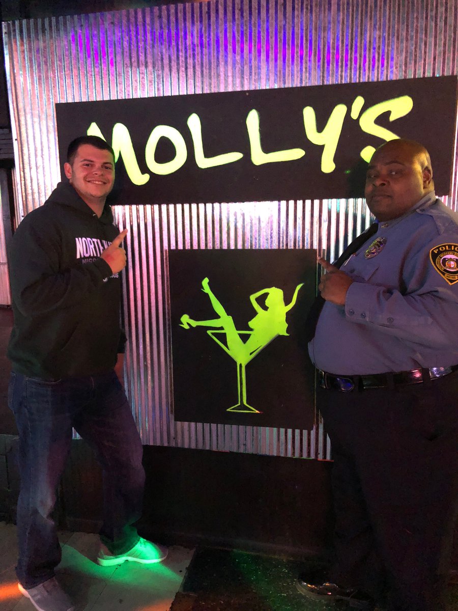 NW_UPD's tweet photo. Clarence Green - Freaky Friday ft. Colin Gavin

You're gonna wanna watch this to start your Freaky Friday ➡️➡️ https://t.co/6esAglbOzU https://t.co/IEjla732mi