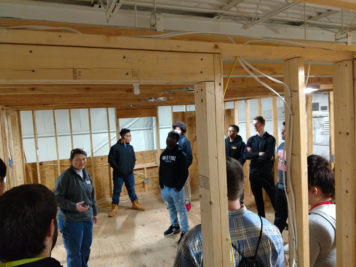 HS_CareerCenter's tweet photo. Spring Grove students participated in the @HACC_info trades exploration day today at HACC York! This was a great opportunity for our students! https://t.co/xG4gPrZR7q