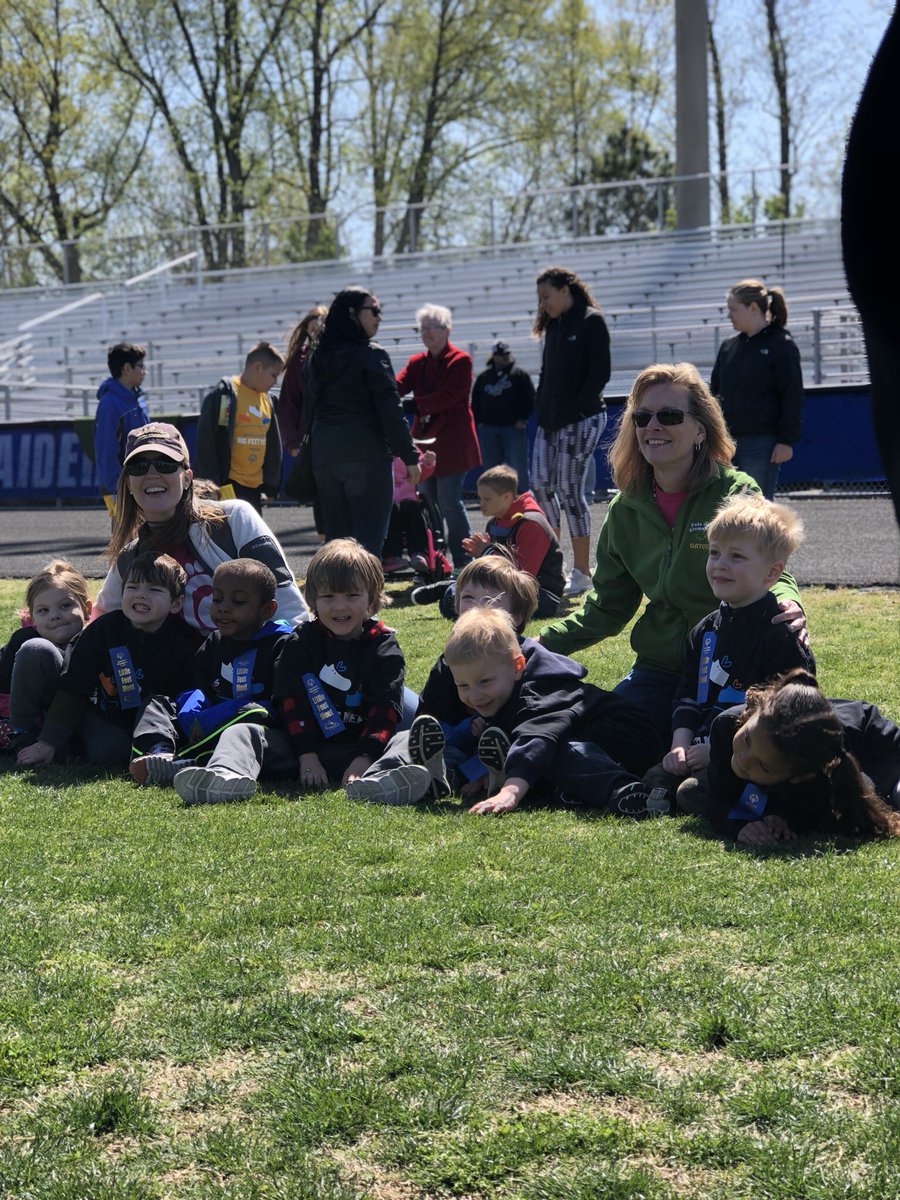 Thank you volunteers for all of your help to make the Big Feet Meet a huge success today! #weareatlee