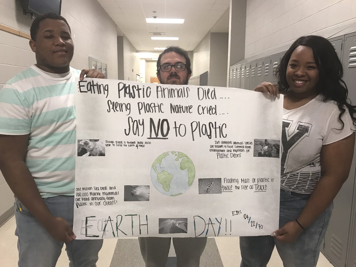 melissalewis08's tweet photo. #EarthDay18 #SCSAggies making a difference https://t.co/xjn7Cqsk57