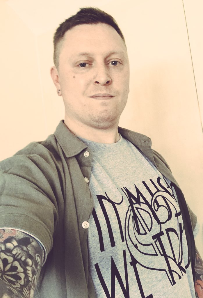 Heading to a gig in my 👕 from #InMusicWeTrust 

They support those with depression by donating 50% of their profits to <a href="/MindCharity/">Mind</a>