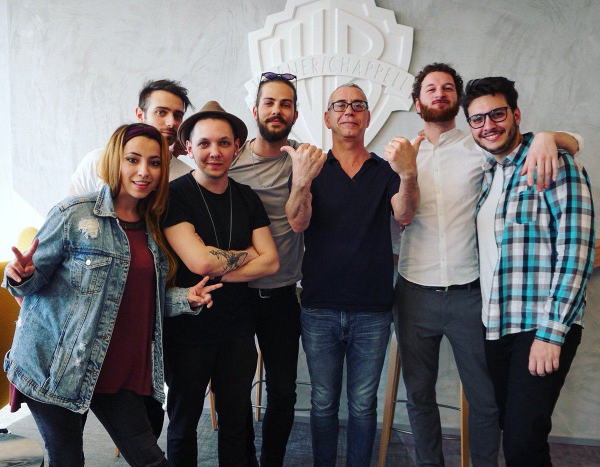 TakeAway_Studio's tweet photo. Siamo entusiasti ed onorati di essere entrati a far parte della famiglia Warner Music Chappell, una delle case editrici più importanti d'Italia e non solo. Grazie in particolare a Marco Ragusa e Lodovico Pagani per aver creduto in noi. Siamo pronti a iniziare 💥 https://t.co/fI6LZHl3SF