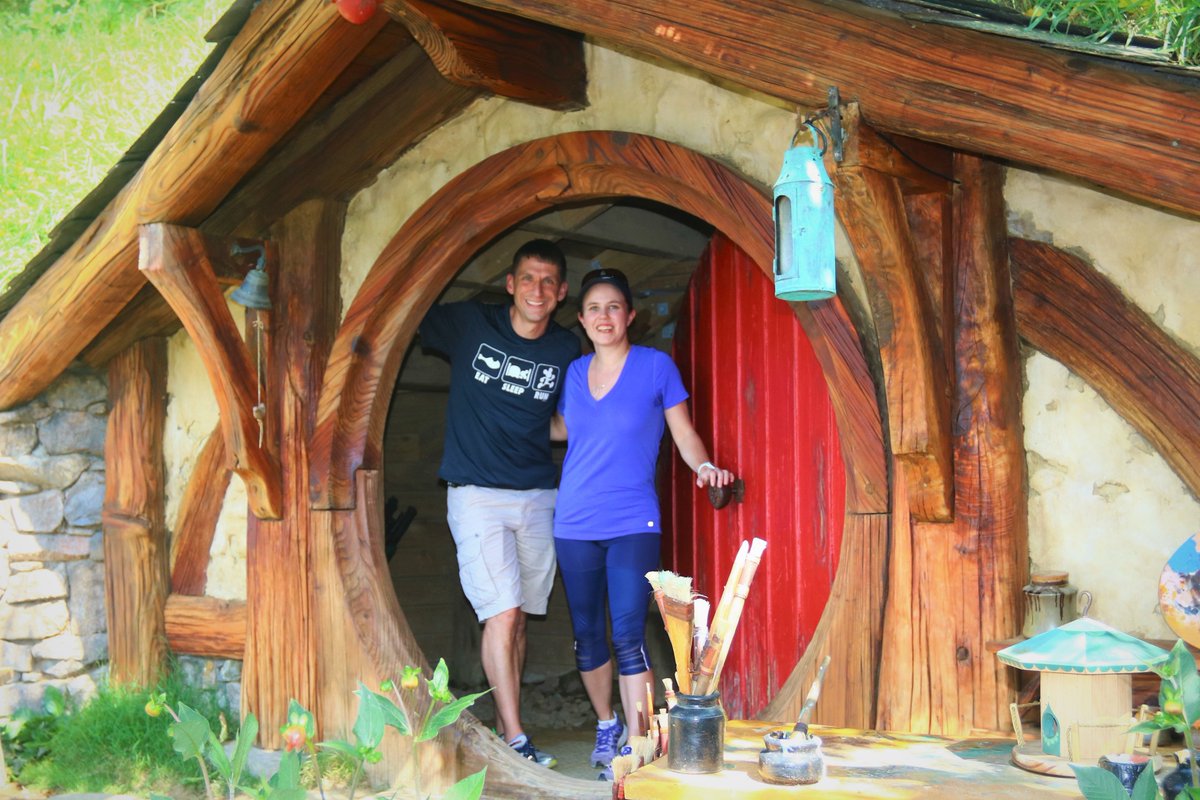 TopTravelista's tweet photo. Our crazy travel day in New Zealand included Hobbiton, Waitamo Glow Worm Caves and Tongariro NP. We were told not to do so much in one day but this is how we roll. Triple check! https://t.co/2cLjP0hfC5 #newzealand #hobbiton #waitamo #glowworms #tongariro #toptravelista https://t.co/EtUhrfdKSz