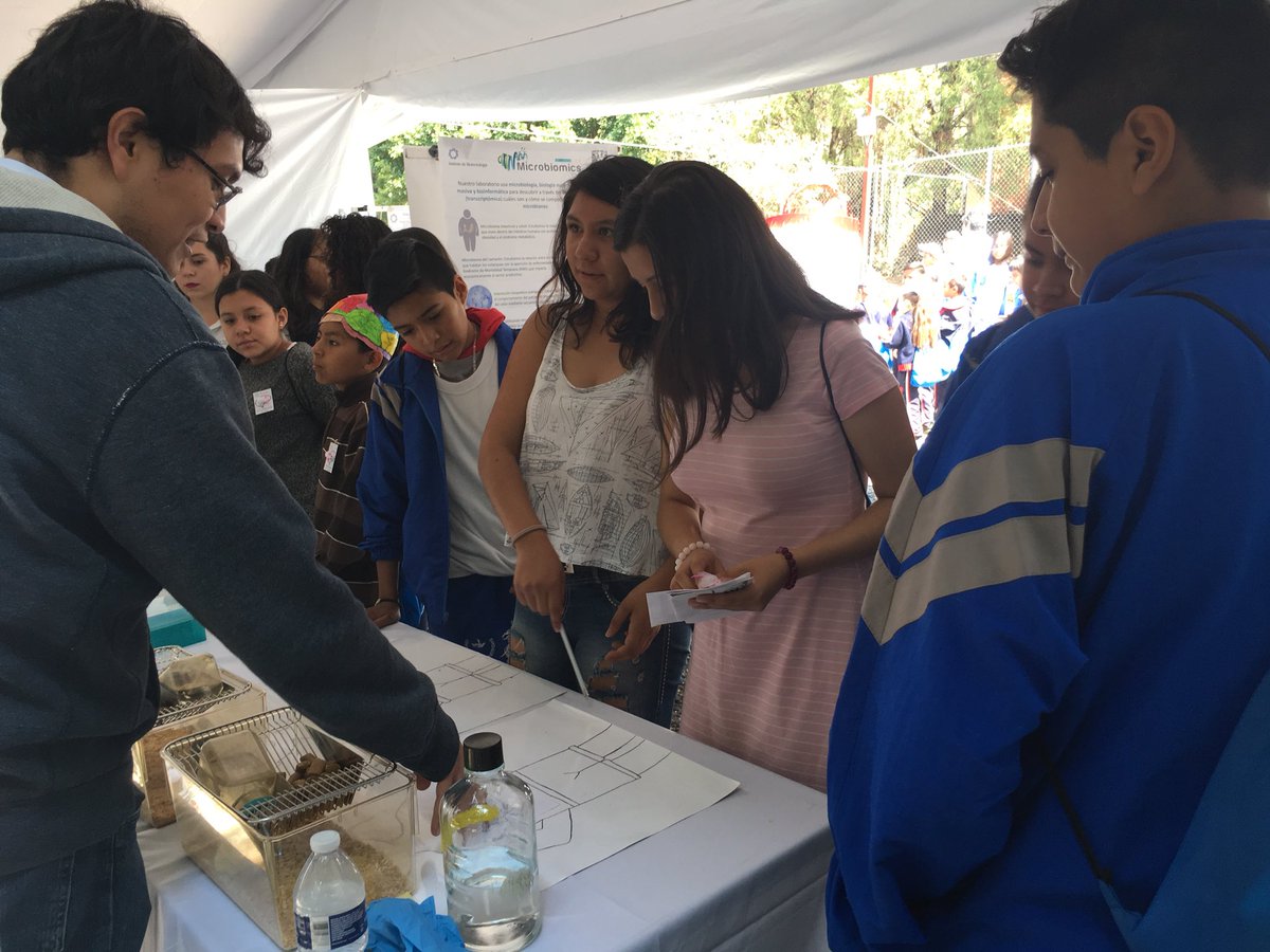MicrobiomicsIBT's tweet photo. @CEDUAM01 #diadePuertasAbiertas2018 @ibt_unam @MicrobiomicsIBT https://t.co/ghXZ1DeU67