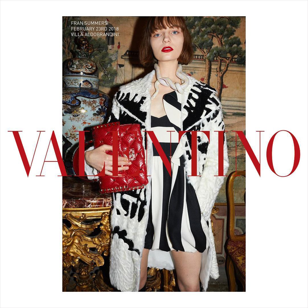 Fashion Timer on Twitter: "#Valentino's Pre-Fall 2018 advertising campaign featuring top models #KaiaGerber and #FranSummers by fashion photographer Teller https://t.co/GGxrmfLN1M https://t.co/hqjSbbuX5Q" / Twitter