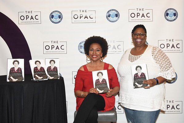 prplmiami's tweet photo. #FlashBlackFriday To a wonderful time at @OvertownPAC for the South Florida Dream Book Tour ftg. โ#TheMotherofBlackHollywood,โ @JeniferLewis!
#PrPlMiami #marketinginmiami #SouthFlDreamTour #SFLBookTour2018 #SouthFloridaBookTour #TheOPAC #JeniferLewis #booktour #inthesestreets https://t.co/qyK902L7pp