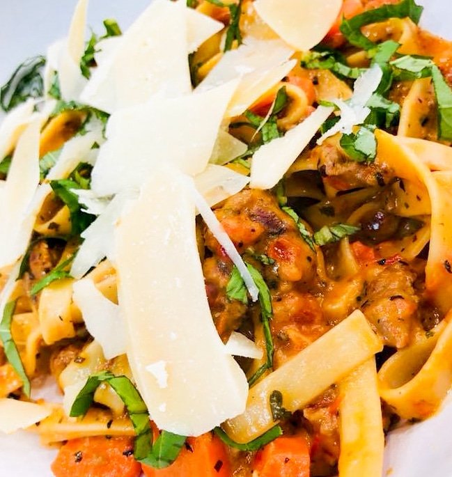 Need some brain food? How about noodles for your noodle! Get your faves delivered from <a href="/cafe7downtown/">cafe 7 downtown</a>
#OrderUpDelivery