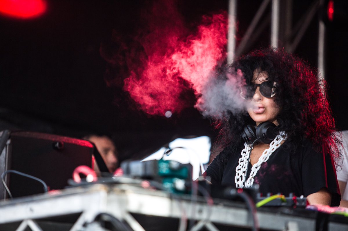 NicoleMoudaber's tweet image. Sorry for my bluntness, that's just how I roll 😈 #Happy420