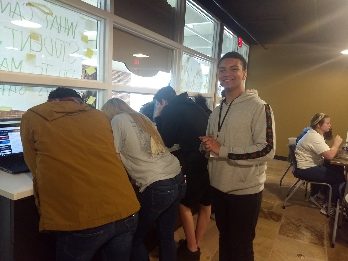 RhoKappaSHHS's tweet photo. People getting involved in their government and school. https://t.co/h5QXQeB005