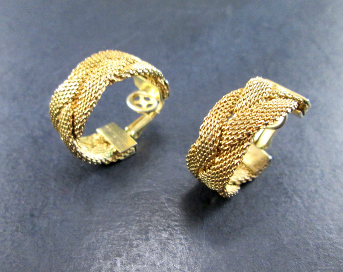 SecondhandNel's tweet image. Vintage Jewelry at SecondhandNel etsy.me/2zMug8J via @Etsy #jewelry #FridayFeeling