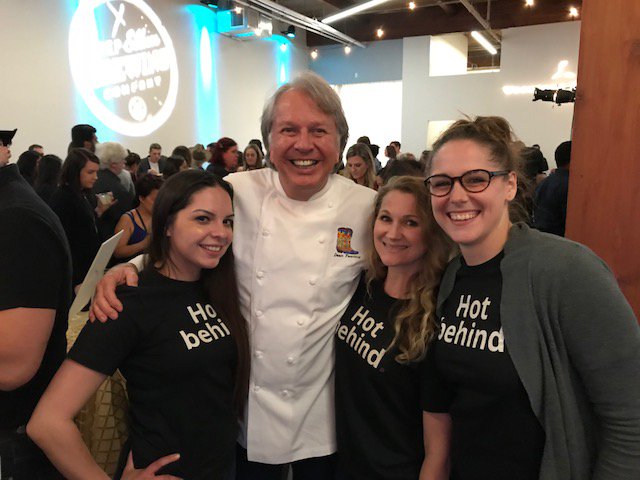beseasoned's tweet photo. TFW your new BFF is the Father of Southwestern Cuisine. @deanfearing @fearingsdallas @CultureMapDAL #CMTastemakers #seasoned #hotbehind https://t.co/V3TZSgzeSI