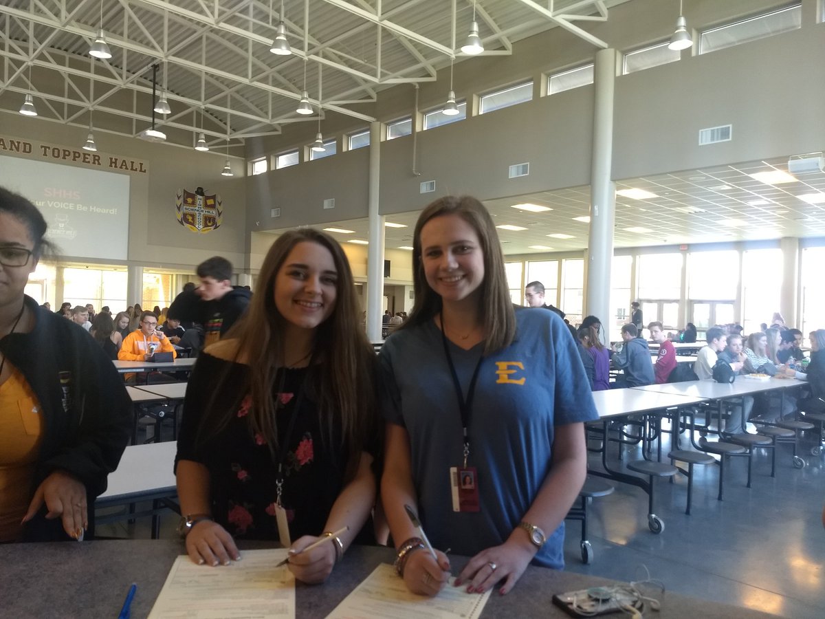 RhoKappaSHHS's tweet photo. People getting involved in their government and school. https://t.co/h5QXQeB005