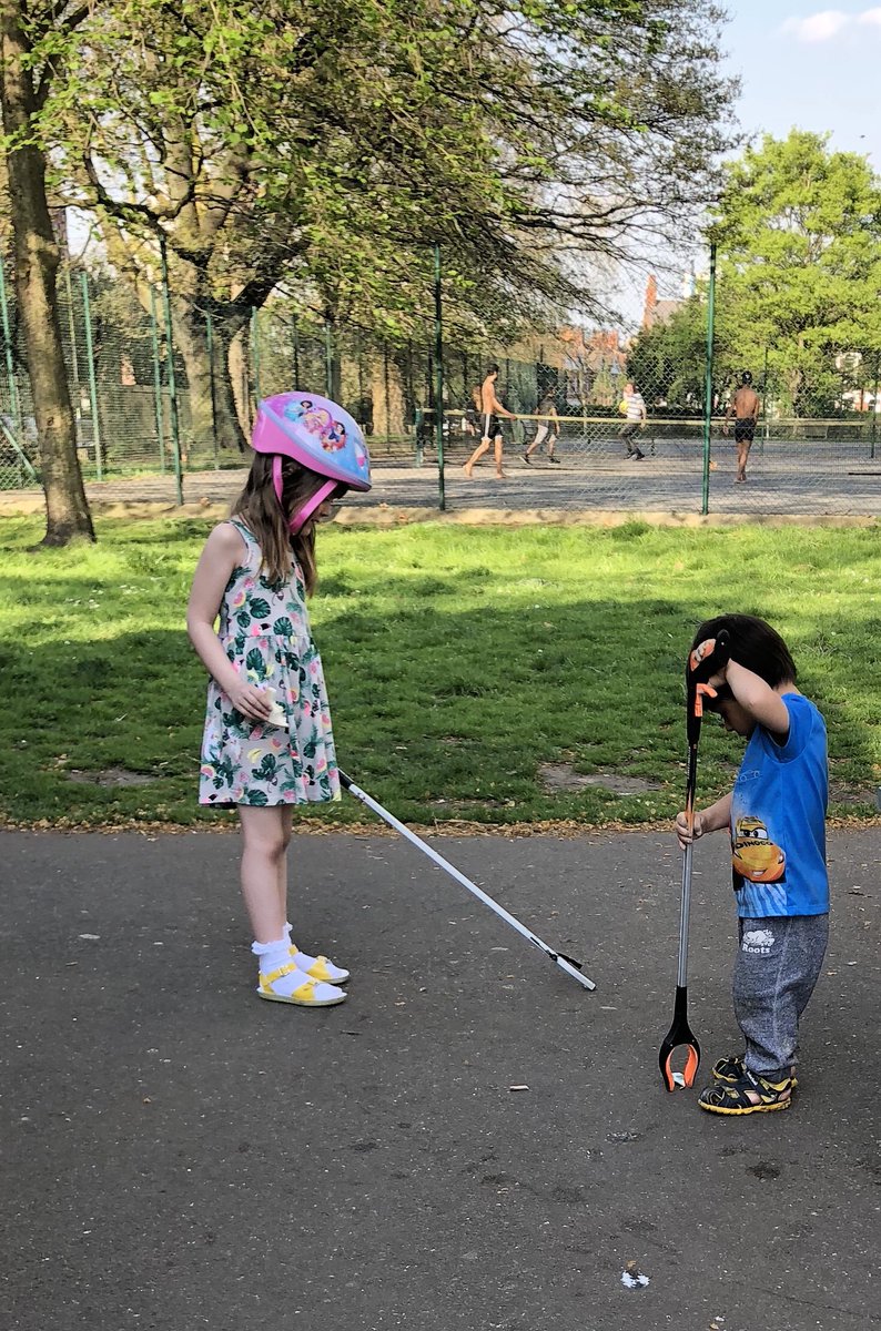 mfpcatcafe's tweet image. Meet @myattsfields new litter heroes #cute #helpfull