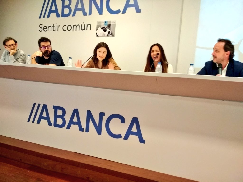 labderadio's tweet photo. Mesa redonda no #comunicatEC con @belen_regueira @paulapajaro @luipardo Xerardo Feijoo e Ramón Castro falando dos beneficios do emprego da radio no cole. https://t.co/UwYHWtPq4H