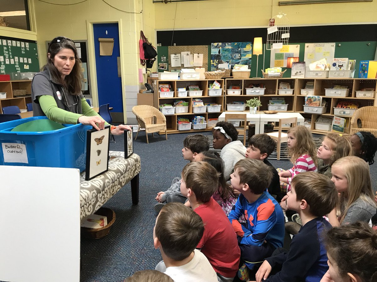 IHPlayStudio's tweet photo. Thank you to Lara from @CincyParks for teaching us even more about butterflies! #longterminvestigation #expertvisit #krohnconservatory https://t.co/O7OzToKUFk