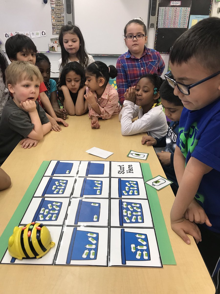 nikteachkdg's tweet image. Coding Day in #atozcountdown #codinginKinder #PantherEdChat #cusd300