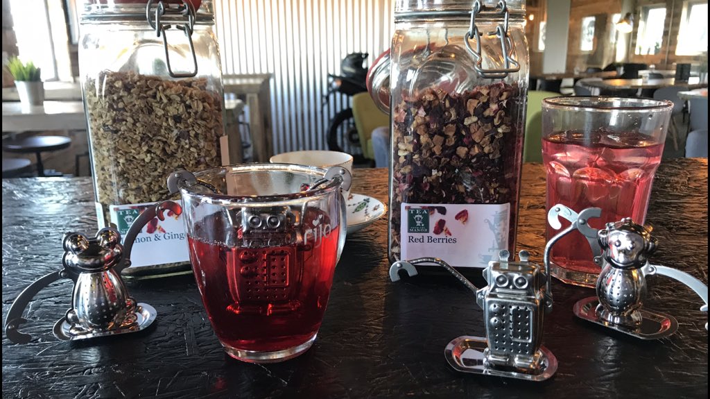 sopwithveterans's tweet photo. Love #tea ?? ... come and let our little friends here steep you the perfect brew from the exclusive @TeaFromTheManor !!... try our Red Berry or Lemon and Ginger tea steeped cold as a refreshing summer drink ☕️ #TeamVG #VGLounge 🇬🇧 https://t.co/onrC9qB8vs