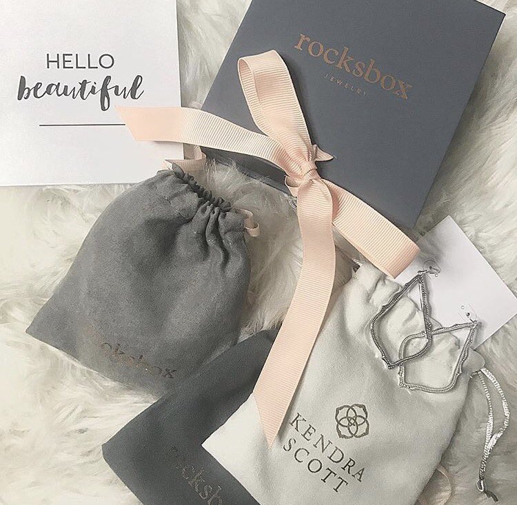brennamarien's tweet photo. https://t.co/DcMhg5YvYN 

Use "brennamarie22xoxo" for a FREE MONTH of this jewelry subscription! Make sure to use my code to get it for free https://t.co/dDQ3XepAbR