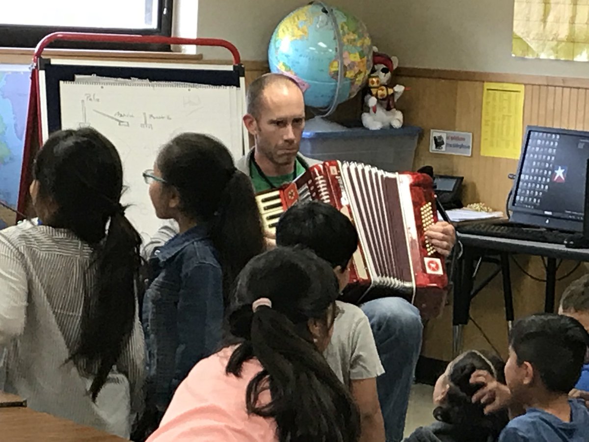 HarrisPhilpott's tweet photo. Accordion dance party on a Friday afternoon in Mr. Wallace’s class!  @hornetstrong https://t.co/ZtMiORE64H