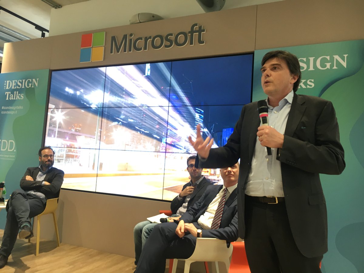EdisonNews's tweet photo. Paolo Quaini: I due ingredienti fondamentali per arrivare a una #SmartCity sono avere uno scopo condiviso e la volontà di lavorare verso una direzione comune. #icondesigntalks #DesignNeedsEnergy #idd2018 #milanodesignweek #MilanoDesignWeek2018 #MDW2018 #FuoriSalone2018 https://t.co/5IyoHmbxuy