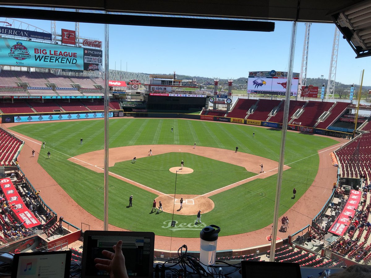 walnutathletics's tweet photo. #EaglesTakeOverGABP https://t.co/a3rLlu0ywf