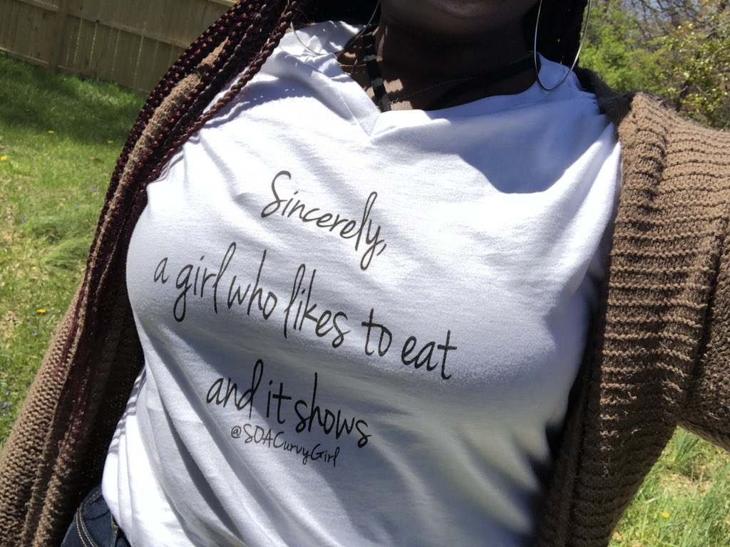 SOACurvyGirl's tweet photo. 🗣 WE HAVE MERCH
Get yours today ✨ what’s for lunch? 🍽 #SOACG #SOACurvyGirl https://t.co/VswdjGlrGE