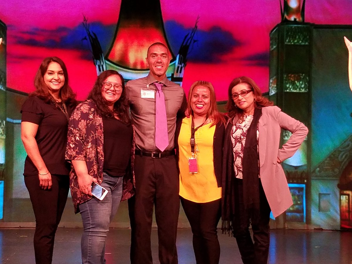 FUSD_Locust's tweet photo. @FUSD_Locust Parent Volunteer Awards @FontanaUnified 2nd Annual Districtwide Recognition and Celebration https://t.co/JYXEwqimZq