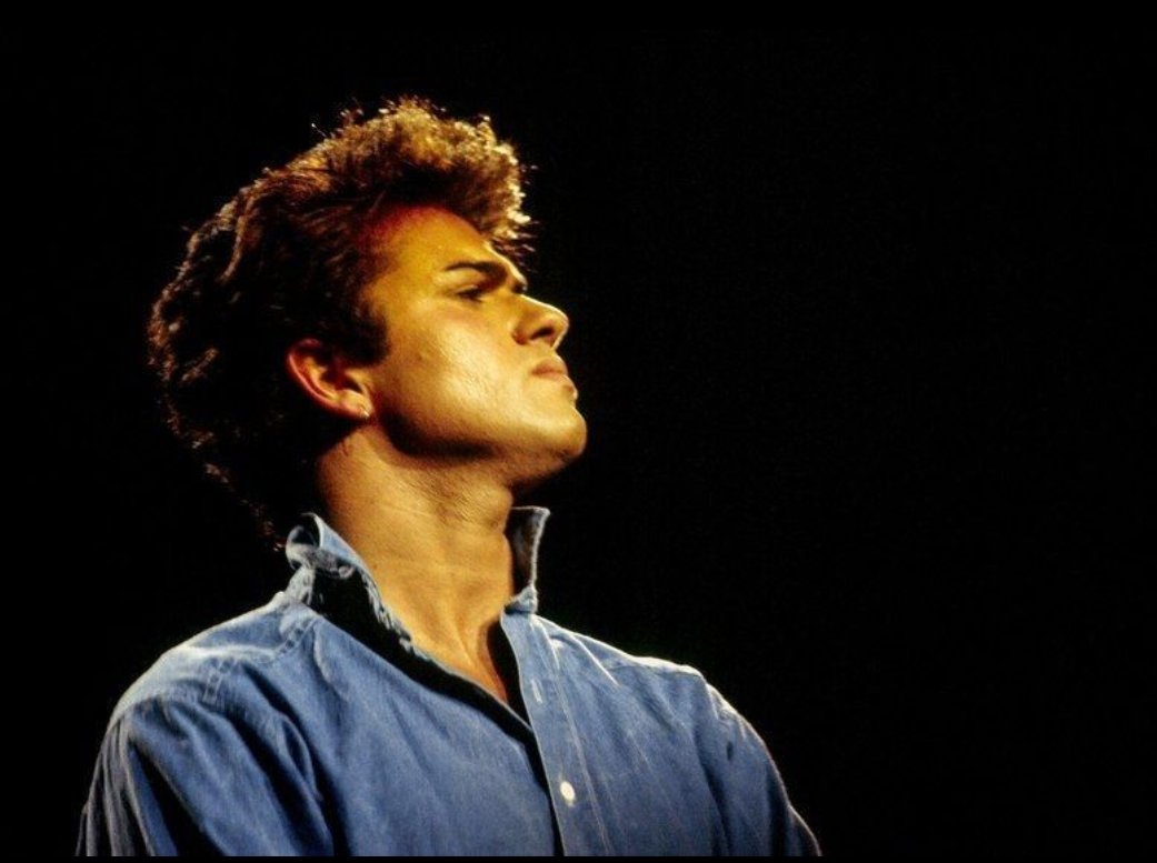 eleonoragrima's tweet photo. Meraviglia delle meraviglie #LoveandrespectforGeorgeMichael @GeorgeMichael @babayog @sere1977 #GeorgeMichael #georgioskyriacospanayiotou #biggestone #endlesslove #amazing https://t.co/sNGN2mPMVJ