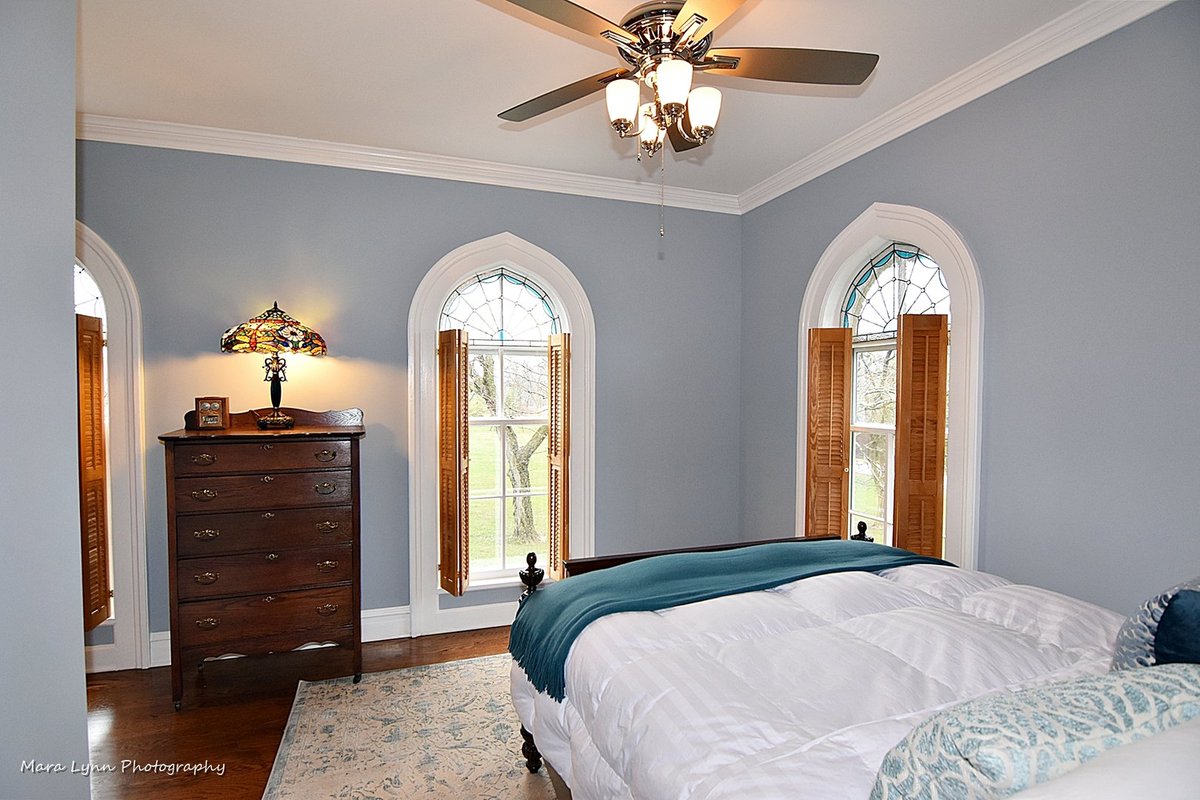 Stunning new listing on Burr Road in St. Charles.  Contact #debbiegurley at #miscellarealest to see this beauty.  Open house this Sunday, 4/22 from 1 -3.  Don't miss this one! miscella.com/IDX/6N294-Burr…