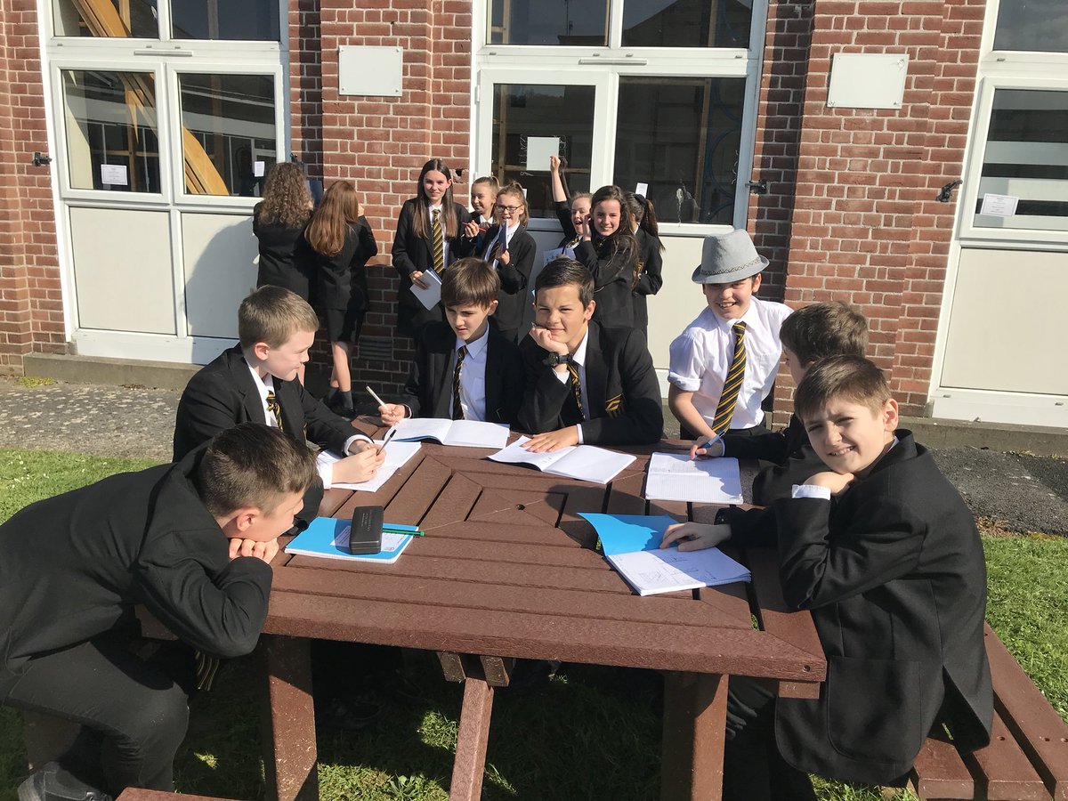 MissSMetters's tweet photo. When the sun is shining why not take your lesson outside?! Both Y7 groups were fantastic! ☀️ #teamteaching #mathsinthesun @MrsLenden https://t.co/CsqKsxuCY7