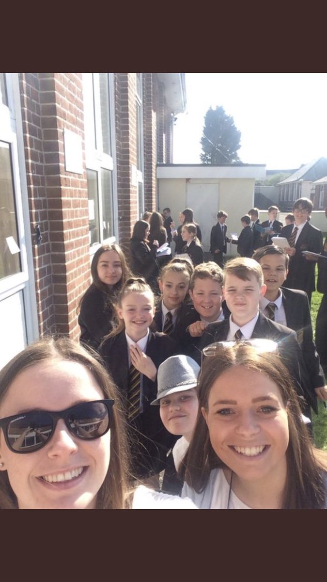 MissSMetters's tweet photo. When the sun is shining why not take your lesson outside?! Both Y7 groups were fantastic! ☀️ #teamteaching #mathsinthesun @MrsLenden https://t.co/CsqKsxuCY7