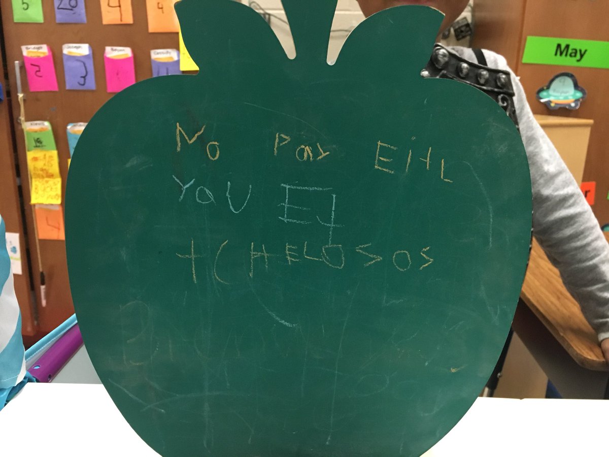 mrs_cookesclass's tweet photo. Our friend is standing guard over his pie!! His sign says: “No pie until you eat enchiladas.” #playishowtheylearn #cookeskinders #DLESFocus #DLESFun https://t.co/vSunXzcxQm
